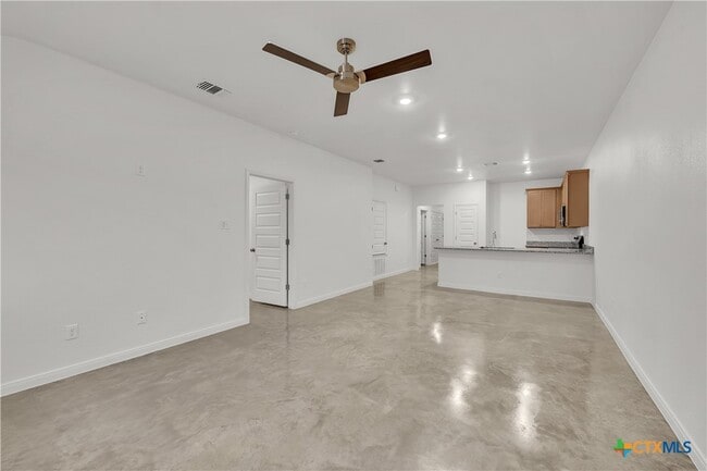 Foto del edificio - 909 Wax Myrtle Ct
