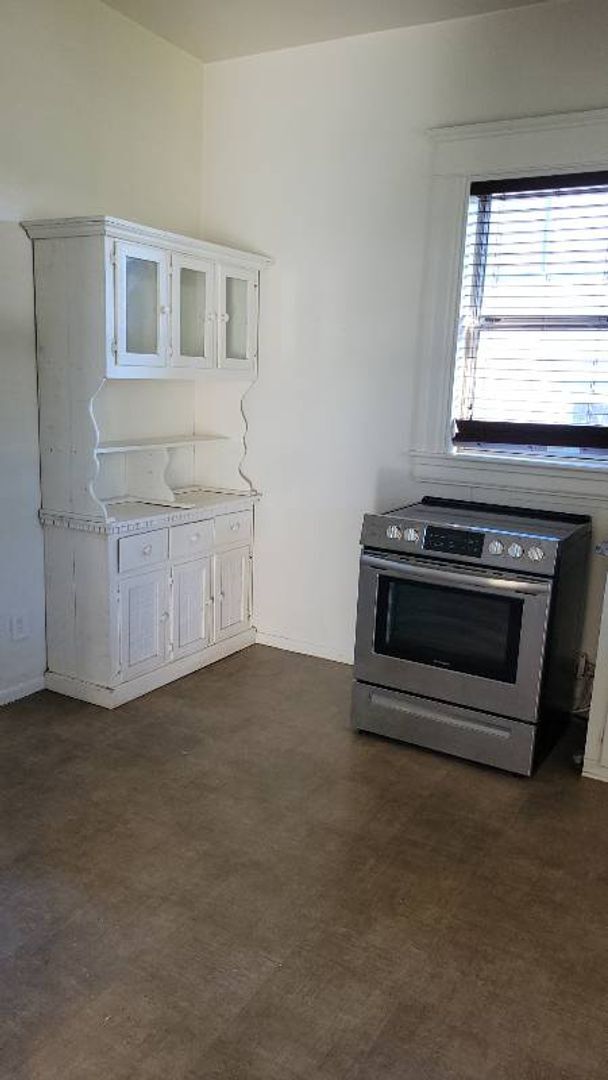 Foto del edificio - 4Bedroom/2Bath Home in Town of Susanville