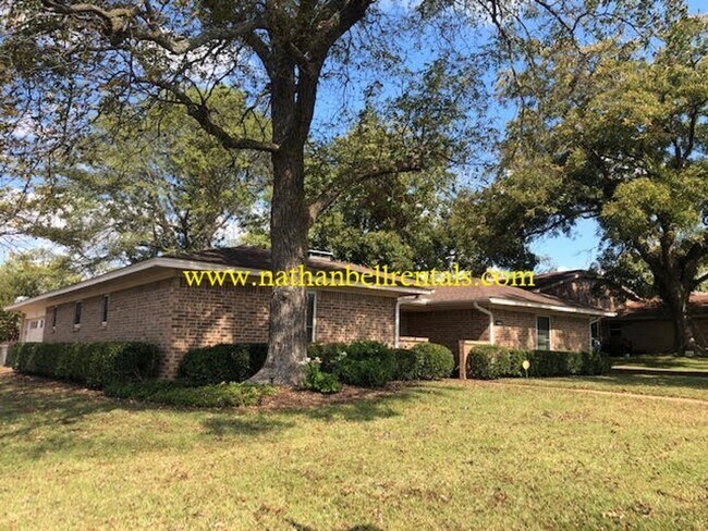 Foto del edificio - 3415 Vagas Dr