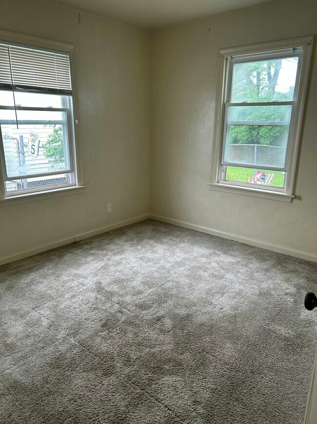 Foto del edificio - 4608 St James Ave