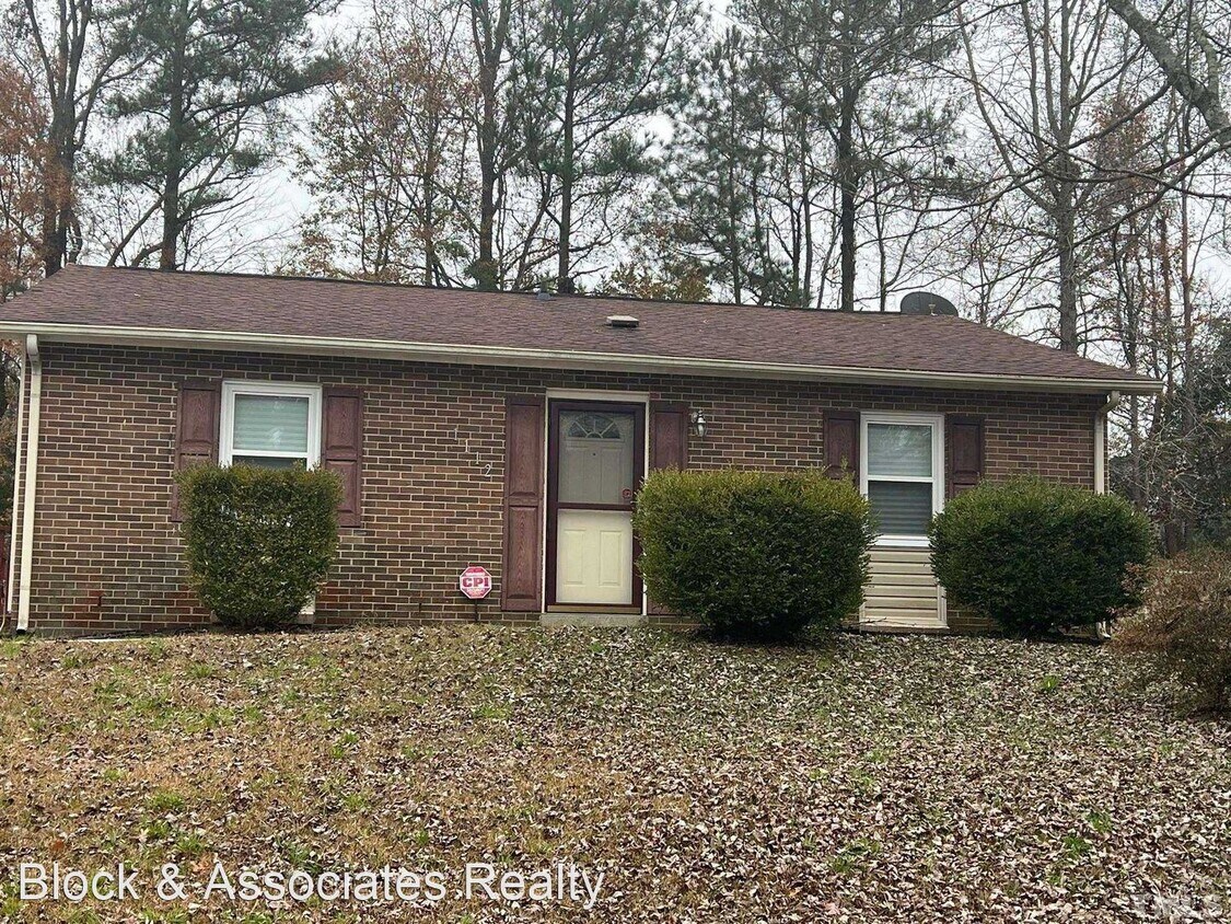 Primary Photo - 3 br, 1 bath House - 1112 Hazelnut Drive