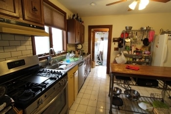 Building Photo - 10 Seagrave Rd