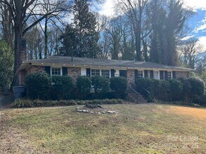 Building Photo - 5531 Farmbrook Dr