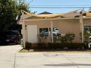 Building Photo - 11064 San Juan St