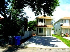 Building Photo - 3918 W Dorian St