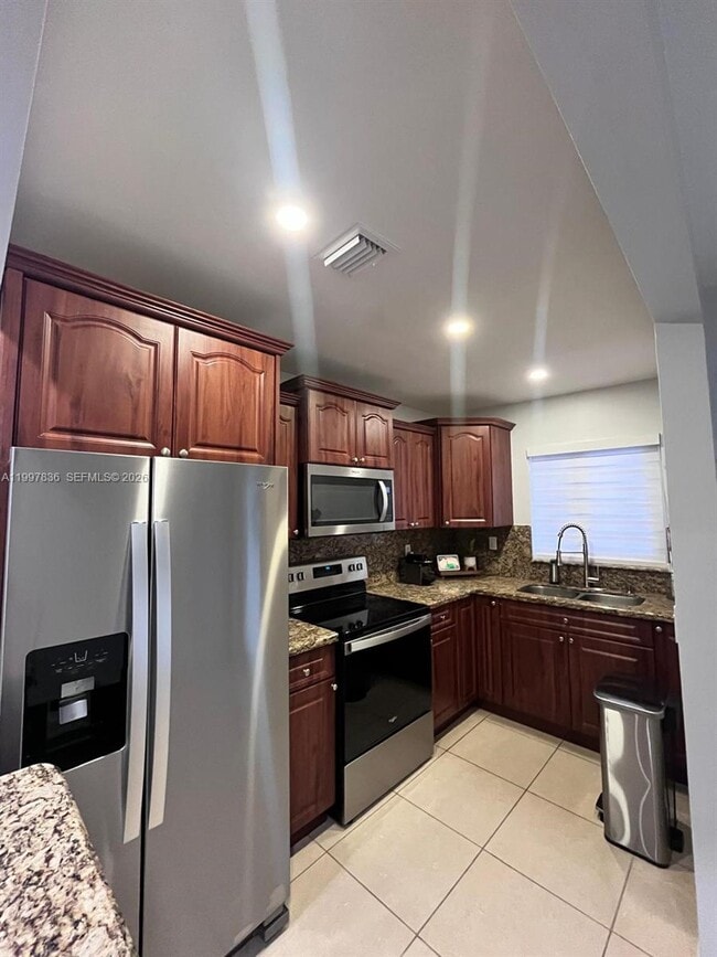 Building Photo - 4533 SW 143rd Pl