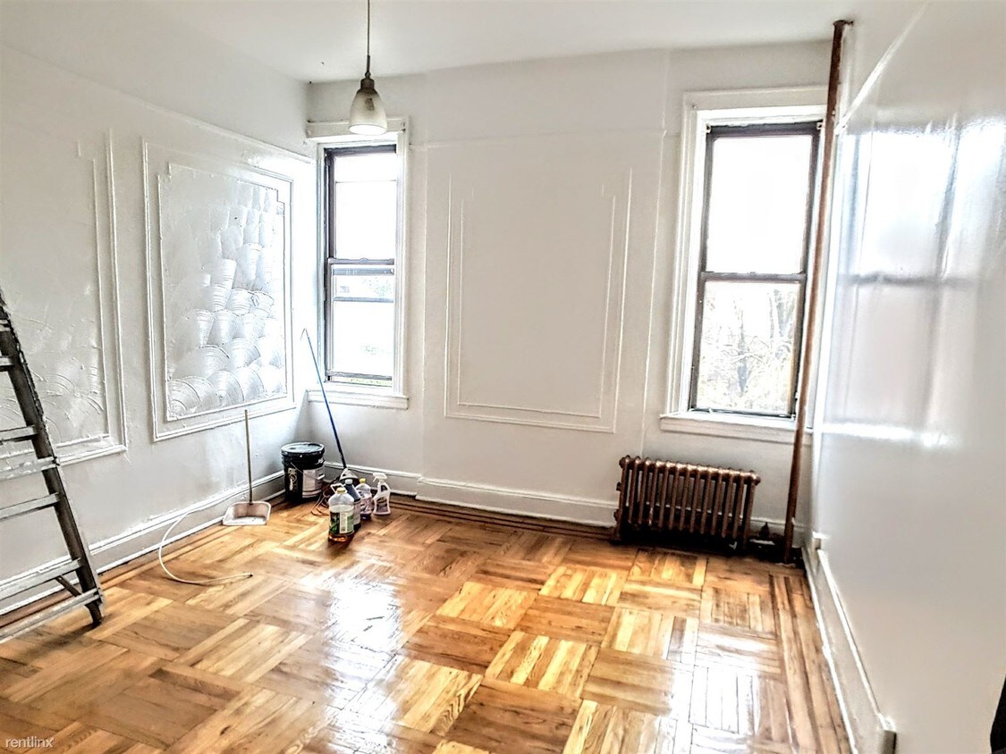 Primary Photo - 511 Willoughby Ave