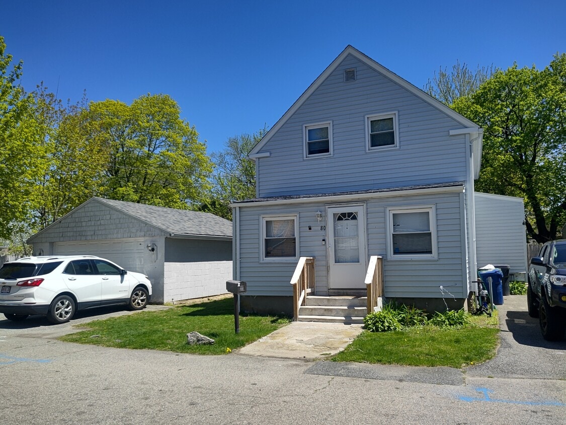 Primary Photo - 80 Huron St