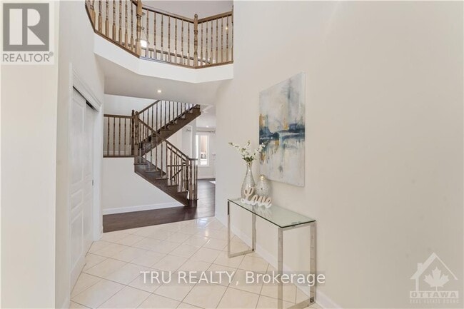 Building Photo - 328 Mirabeau Terrace