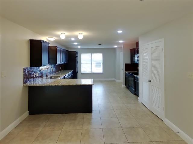 Building Photo - 5636 Wimbleton Way