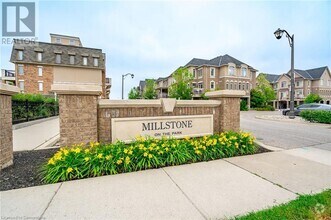Building Photo - 2441 Greenwich Dr