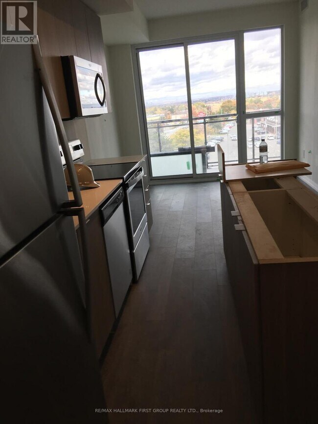 Photo du bâtiment - 3237 Bayview Ave