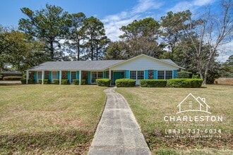 Building Photo - 1805 Chelwood Cir