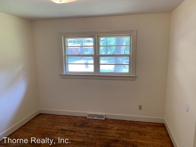 Foto del edificio - 3 br, 1.5 bath House - 613 Powell Drive