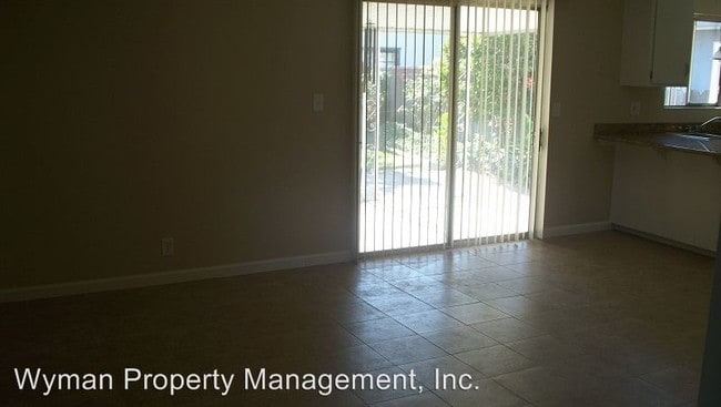Building Photo - 4 br, 2 bath House - 841 Laguna Street