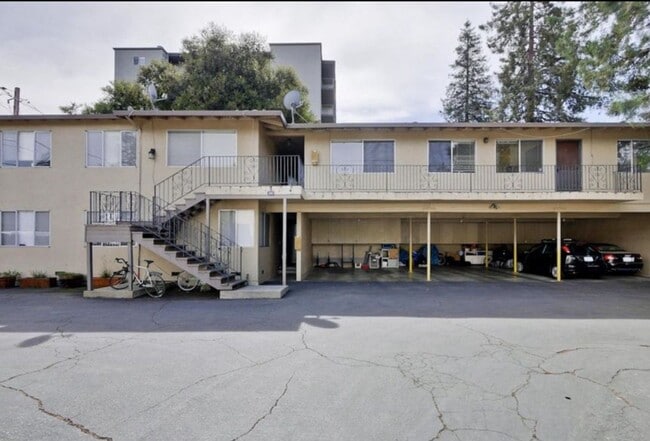 Building Photo - 536 Hawthorne Ave
