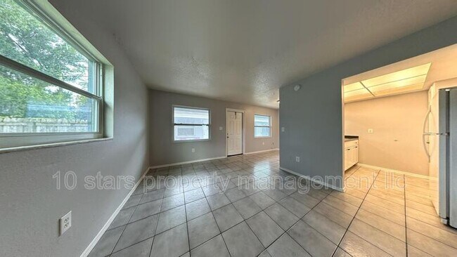 Foto del edificio - 3716 137th Ave N