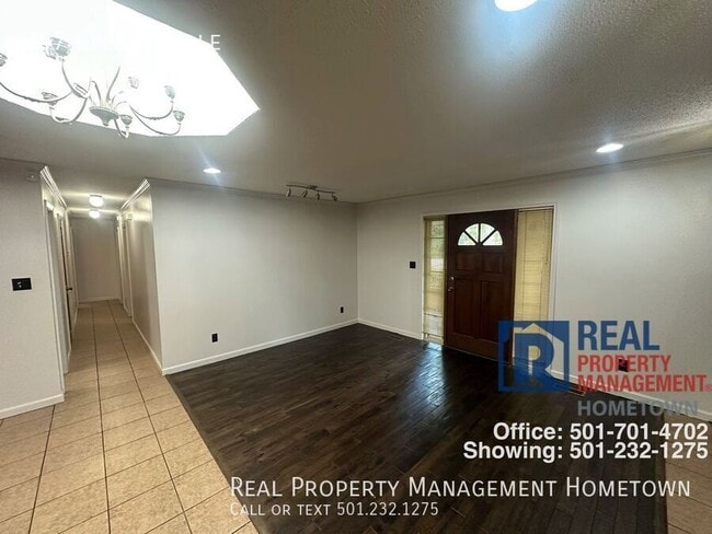 Building Photo - 707 Cypressvale-
