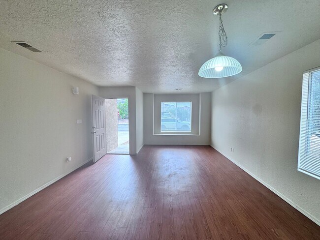 Foto del edificio - 760 Deerbrush Ct SW