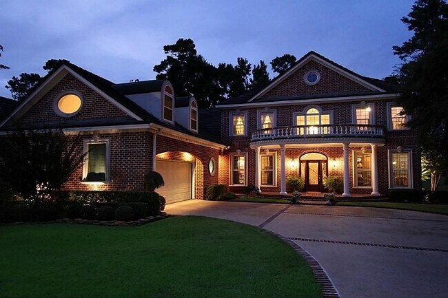 Building Photo - 16006 Piney Links