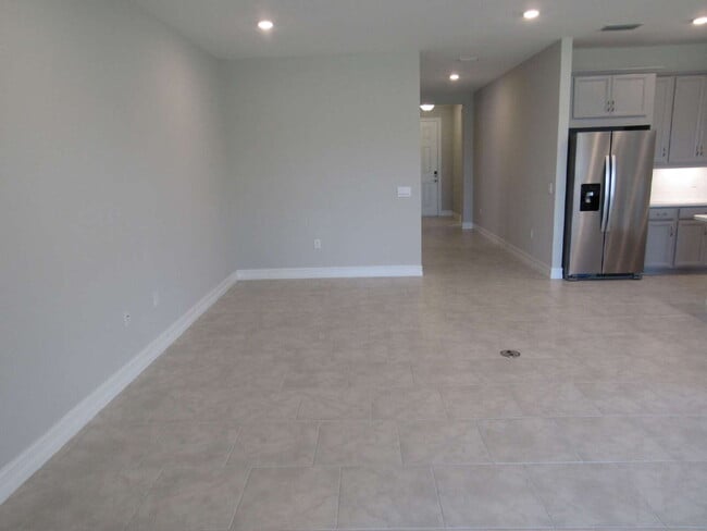 Building Photo - NEWER HOME located in desirable Palencia