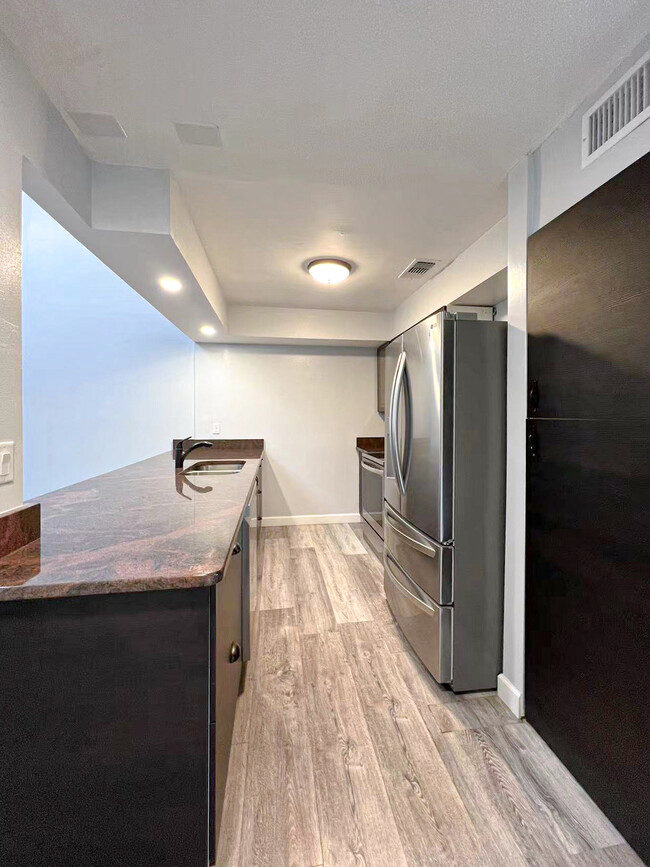 Building Photo - 2737 Gray Fox Ln