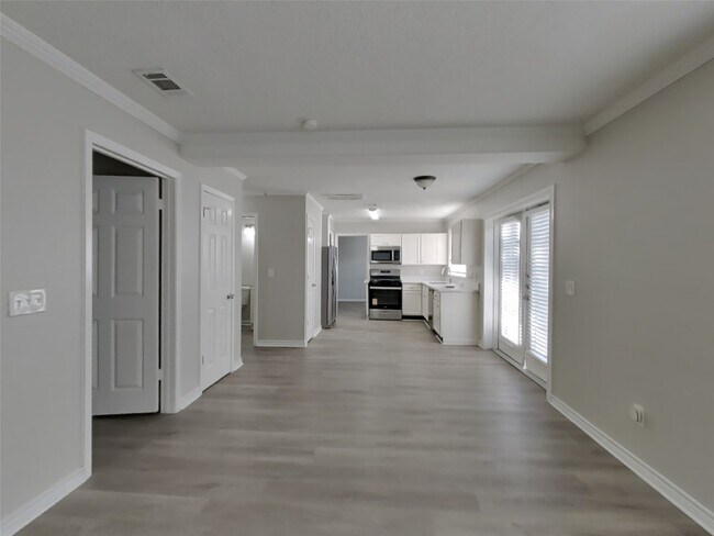 Foto del edificio - 18139 Lake Bend Dr