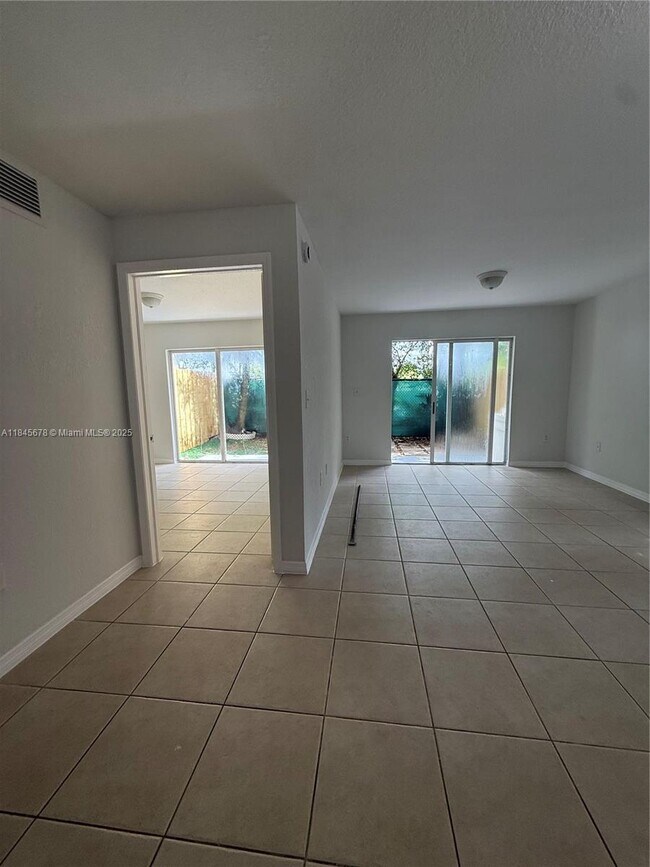 Foto del edificio - 11053 NW 89th Terrace