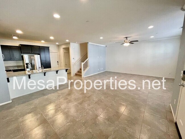 Foto del edificio - 16001 Chase Rd