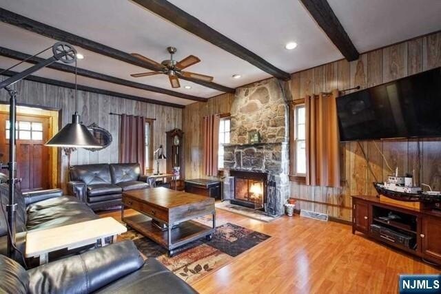 Foto del edificio - 137 Lakeview Ave