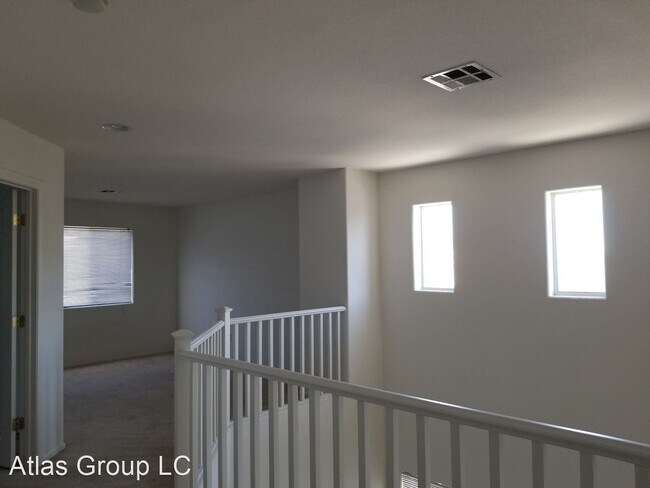 Building Photo - 3 br, 2.5 bath House - 9524 Parker Springs