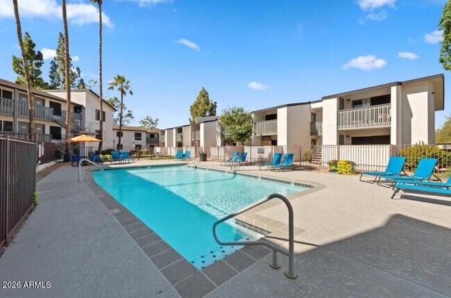 Foto del edificio - 2222 W Beardsley Rd