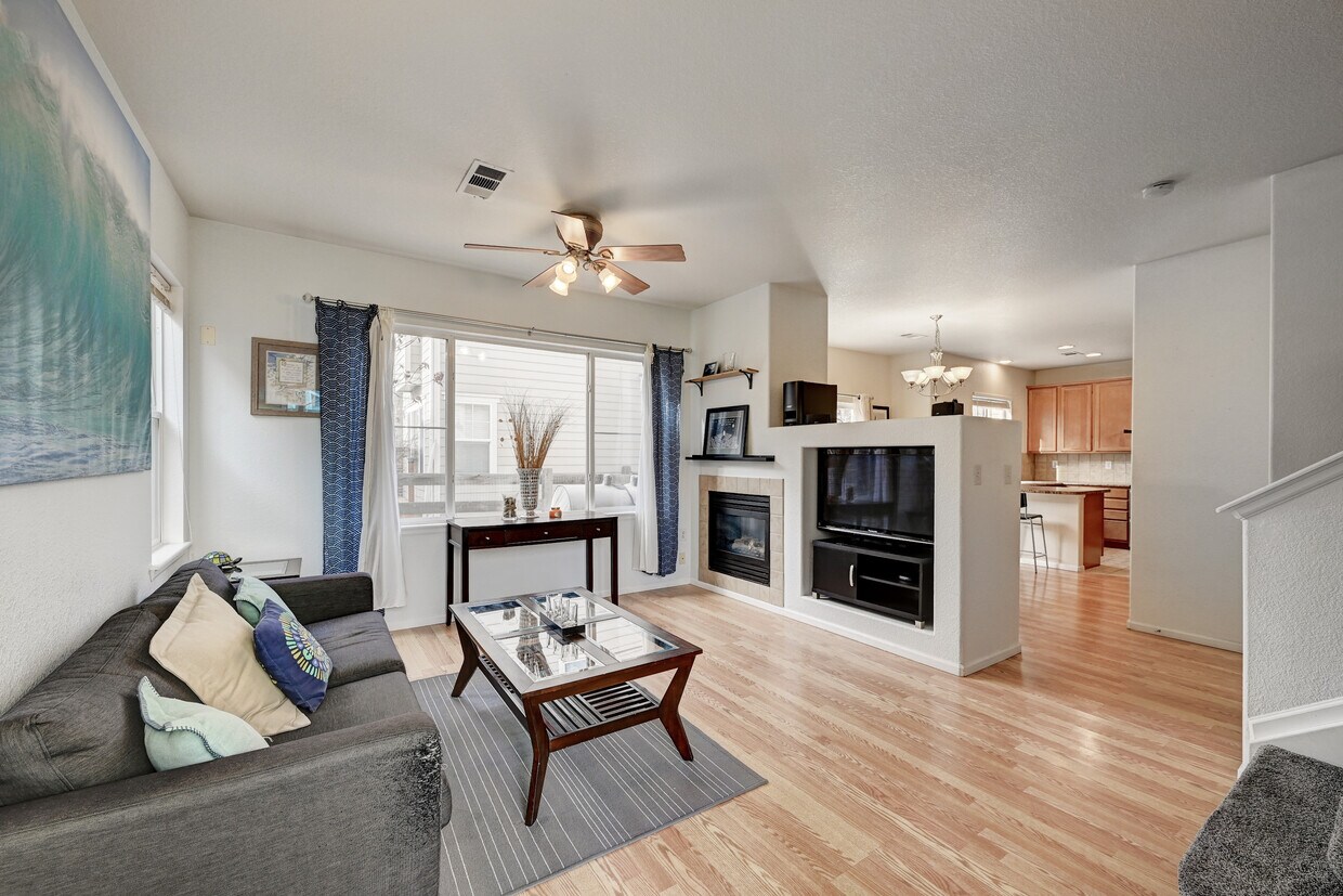 13043 Grant Cir E, Thornton, CO 80241 Townhome Rentals in Thornton CO