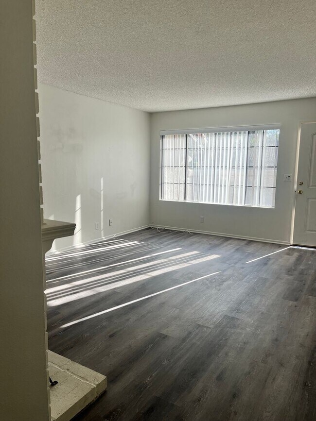 Foto del edificio - 480 Las Palomas Dr