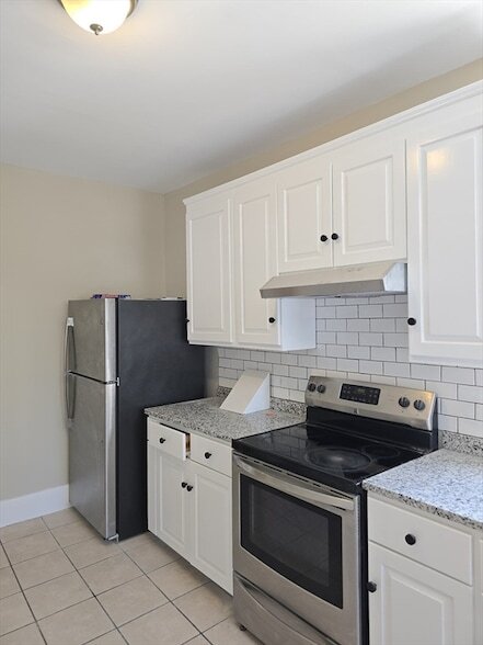 Building Photo - 139 Timson St