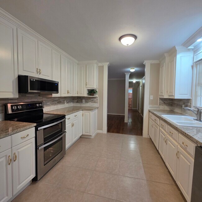 Foto del edificio - 2625 Pine Valley Rd