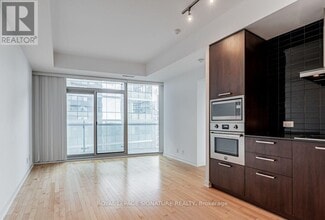 Building Photo - 14 York St