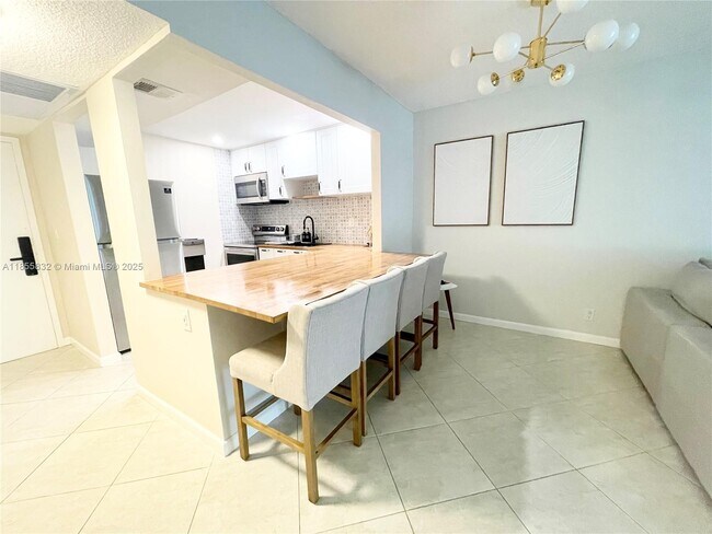 Foto del edificio - 2000 Atlantic Shores Blvd