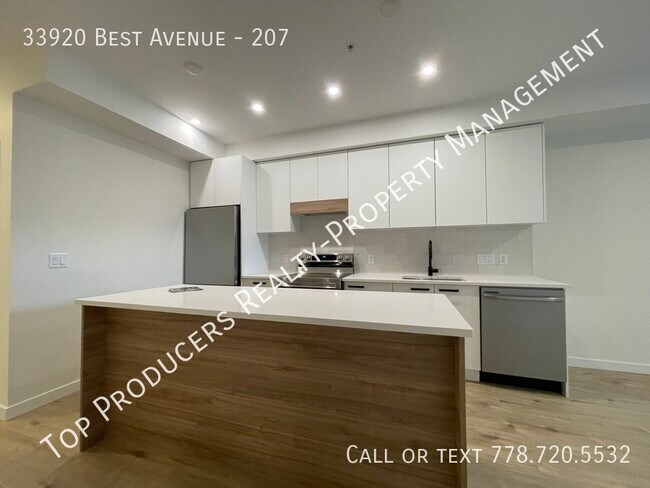 Photo du bâtiment - Brand New Condo at Vista