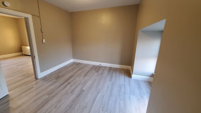 Foto del edificio - 4 Bedroom House Parking York City