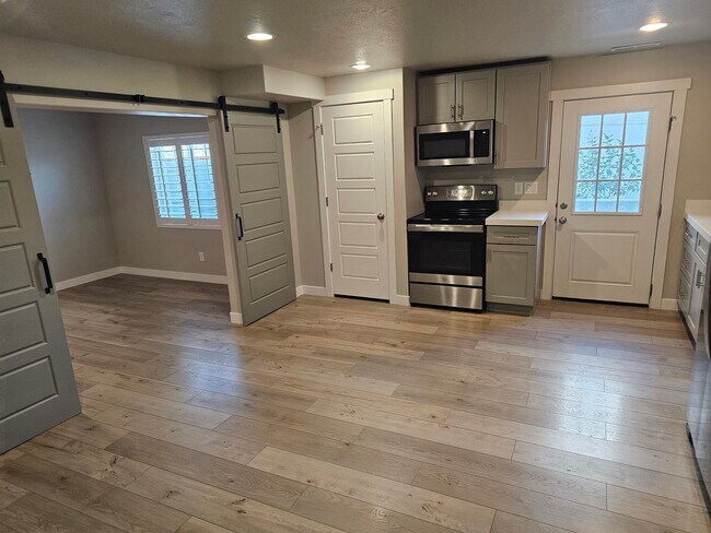 Foto del edificio - 13067 Twisted Oak Dr