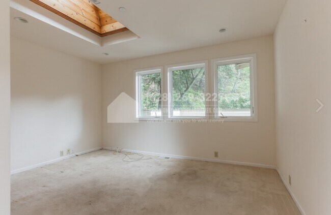 Foto del edificio - 375 N Ferndale Ave