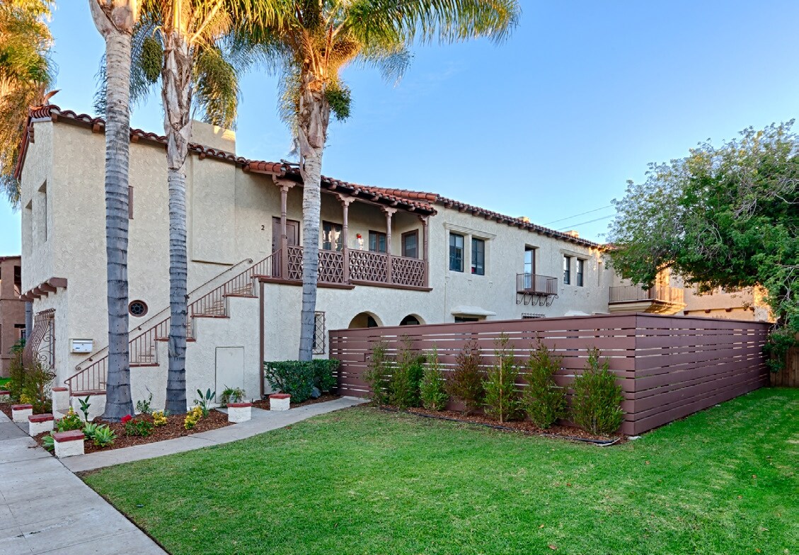 Foto principal - 1136 E 3rd St