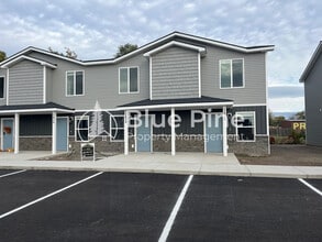 Building Photo - 1622 Hannah Ln