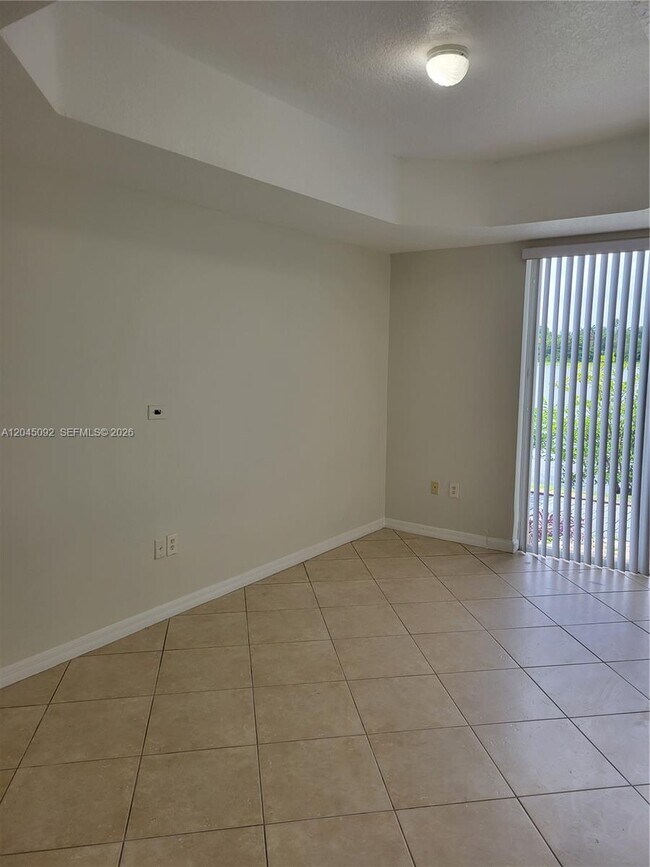 Foto del edificio - 10691 SW 6th St