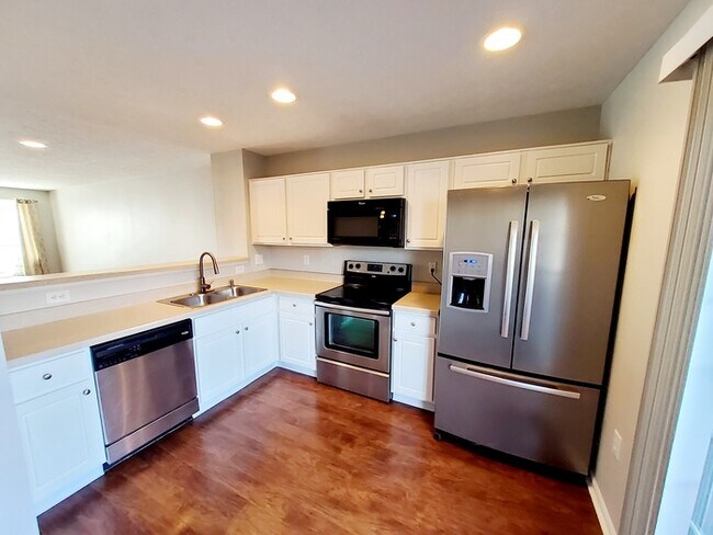 Foto del edificio - Charming 2 beds 2.5 baths in Columbus!