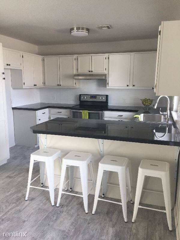 Foto del edificio - 7110 E 98th St