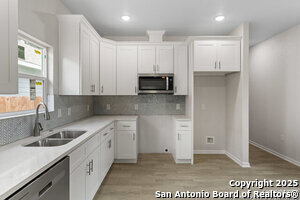 Building Photo - 109 Remolino