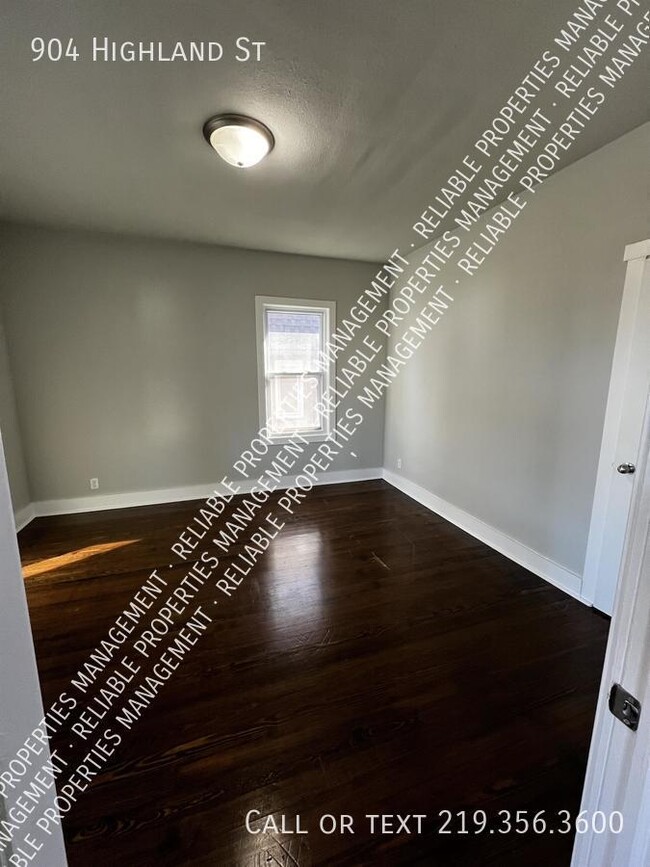 Foto del edificio - 904 Highland St
