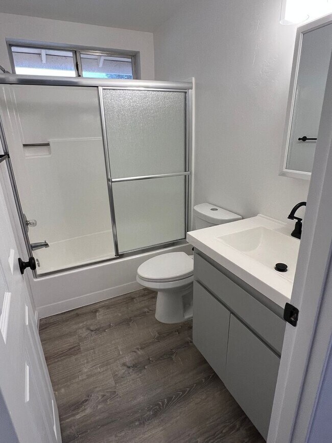 Foto del edificio - 851 NE A St